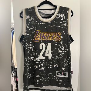 Lakers Kobe Bryant jersey #24